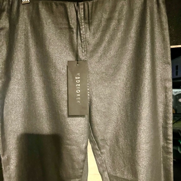 kedziorik Pants - DASH ‘Label of the Day’ Designer Silver Shimmer Cropped Skinny Pull On